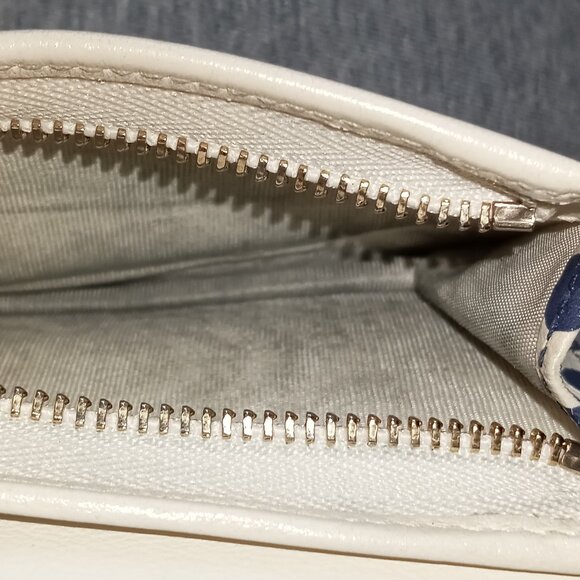 Christian Dior Cream & Blue Dot Leather Bi-Fold Small Wallet with letters charm - Picture 9 of 16